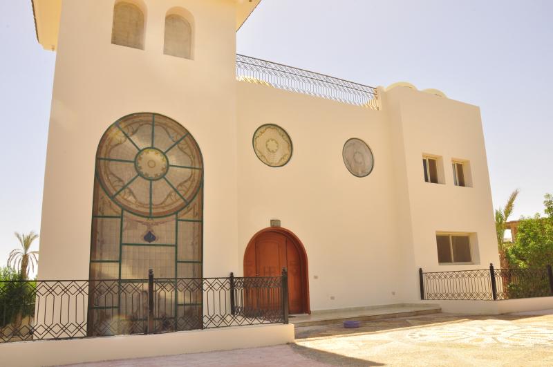 7 bedroom Luxury Villa with Swimming Pool