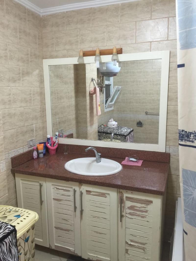 2 Bed Apartment overlooking pool