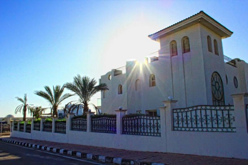 7 bedroom Luxury Villa with Swimming Pool