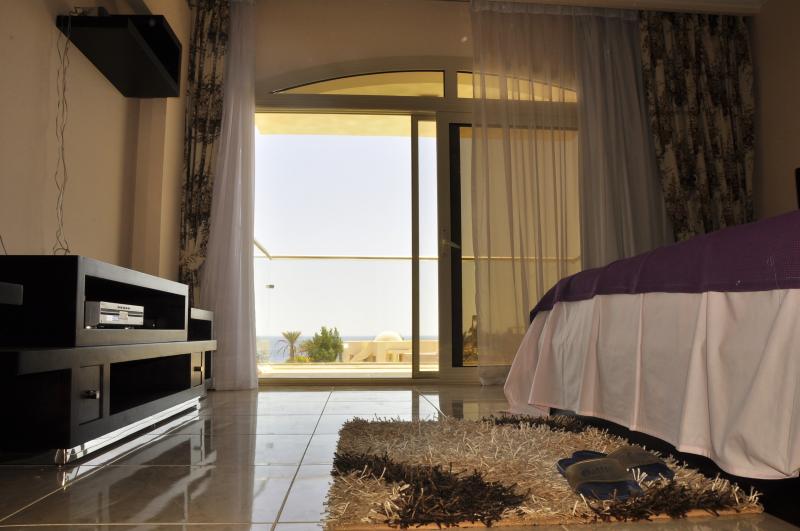 7 bedroom Luxury Villa with Swimming Pool