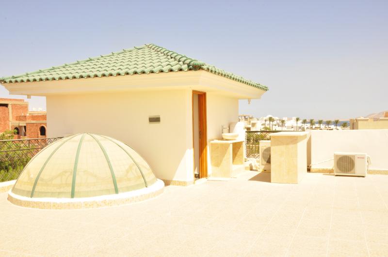 7 bedroom Luxury Villa with Swimming Pool