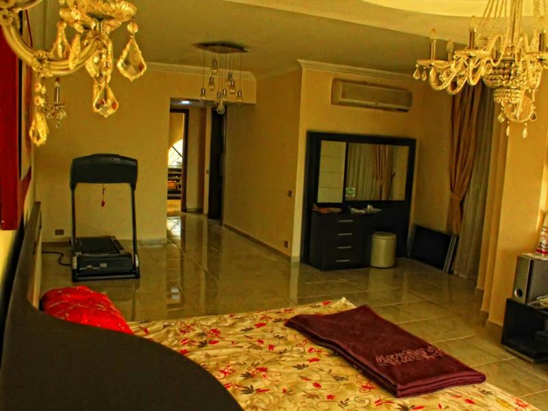 7 bedroom Luxury Villa with Swimming Pool