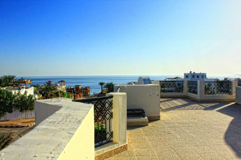 7 bedroom Luxury Villa with Swimming Pool