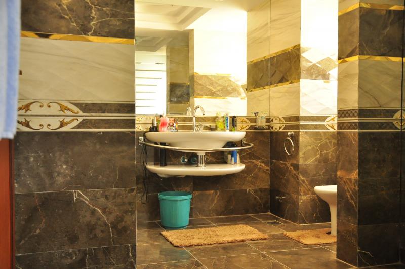 7 bedroom Luxury Villa with Swimming Pool