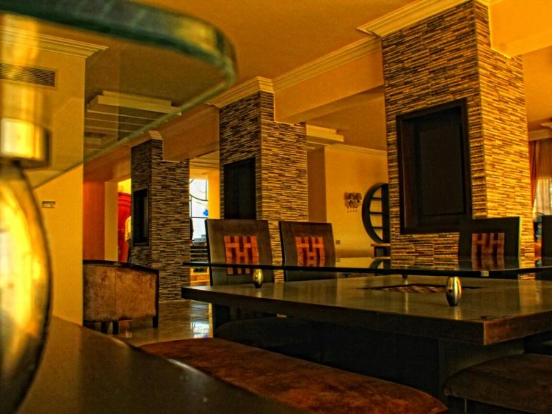 7 bedroom Luxury Villa with Swimming Pool