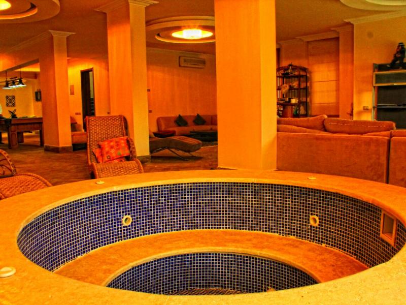 7 bedroom Luxury Villa with Swimming Pool