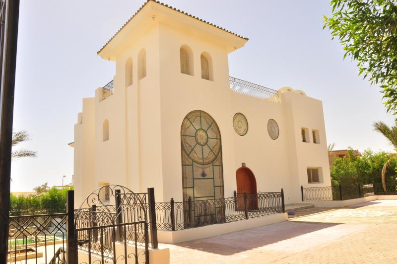 7 bedroom Luxury Villa with Swimming Pool