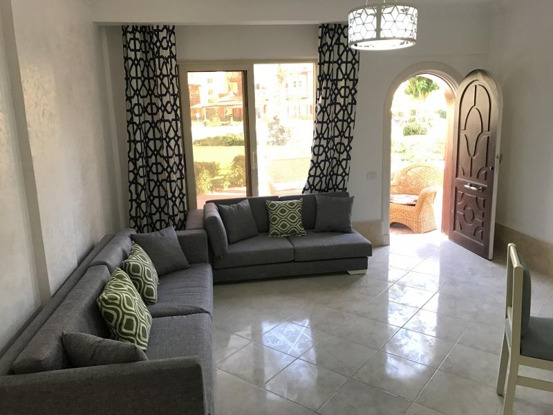 Modern, ground floor, 2 Bed Apartment on Sea Beach Resort