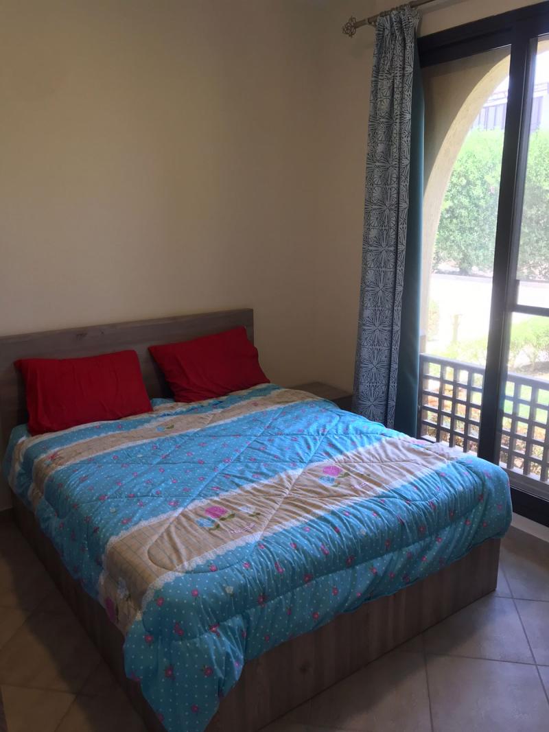 2 bedroom apartment with poolview -modern style- short rent