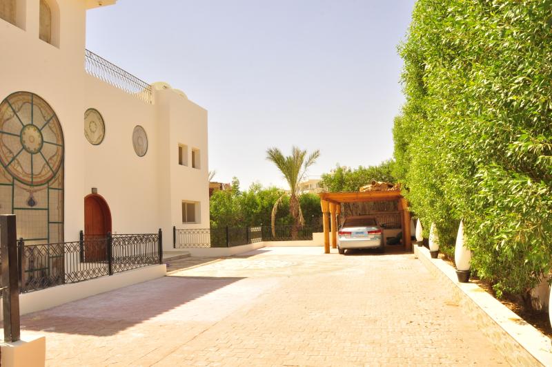 7 bedroom Luxury Villa with Swimming Pool